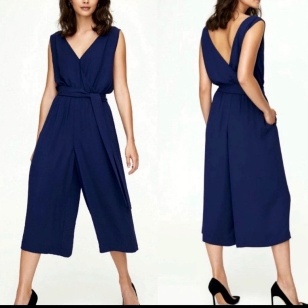 Aritzia Babaton Maximillian Jumpsuit. XS. Navy.